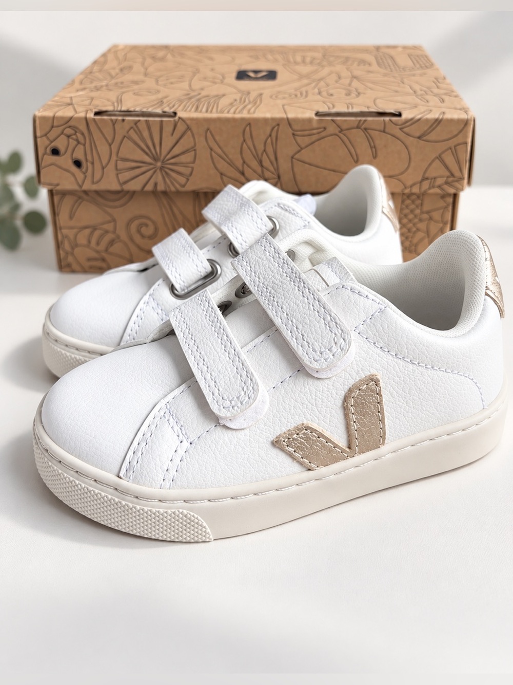 VEJA, Unisex Small Esplar (Toddler), Extra/White/Platine, 8.5 Medium